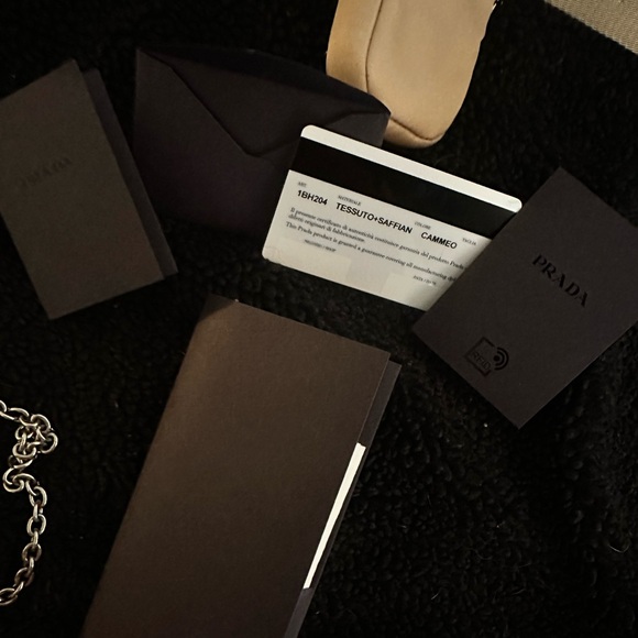 Prada Re-edition shoulder bag - Picture 11 of 17